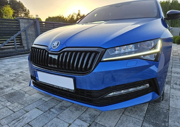 Skoda Superb cena 137700 przebieg: 63230, rok produkcji 2021 z Kielce małe 742